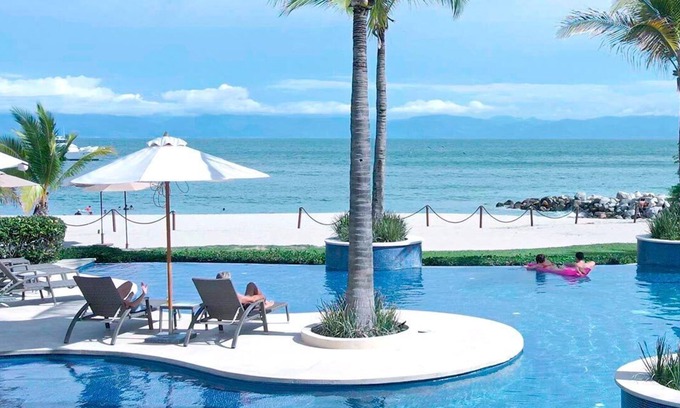La Cruz de Huanacaxtle Apartment | Luxury Apartment with Beach and Jungle Club Included