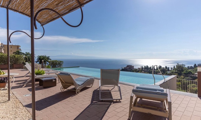 Taormina Apartment | luxury apartment 5 min from Taormina city centre