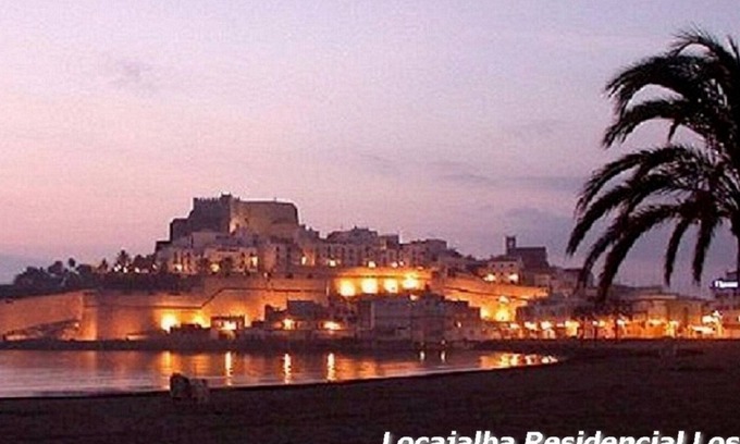Peniscola Apartment | Luxury apartment, close to air-conditioned beach, WIFI, French channels