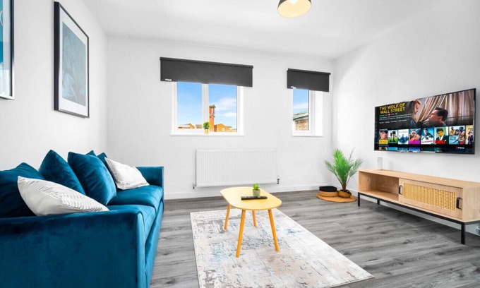 Cradley Heath Apartment | Luxury Apartment Wi- Fi - Smart TV - Cradley Heath