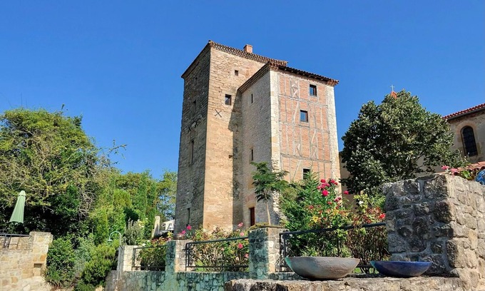 Mouzens Other | Luxury apartment in a renovated Chateau with a view of the Pyrenees.