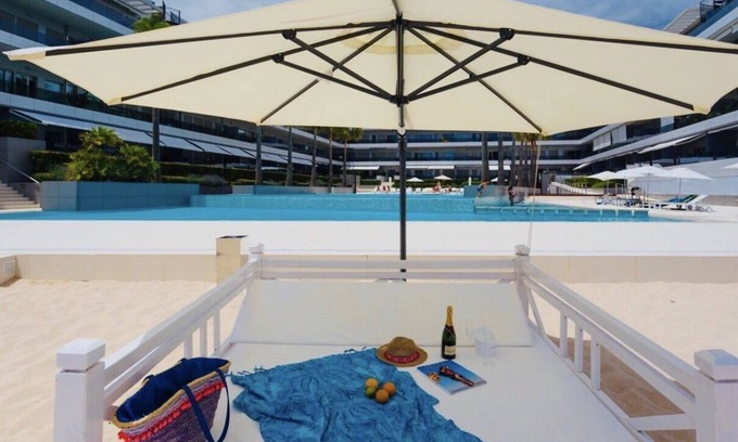 Ibiza Town Apartment | Luxury apartment in Playa den Bossa seafront