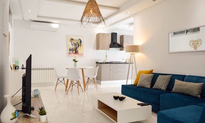 La Marsa Apartment | Luxury Apartment @ La Marsa | 2 bed 1 Bath