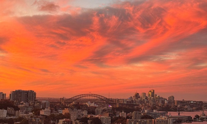 Darling Point Apartment | Luxury Apartment with Iconic Sydney Opera House & Harbour Bridge Views
