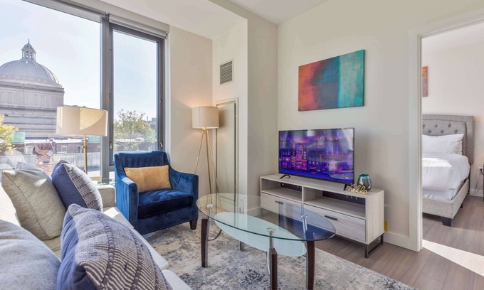 Back Bay Apartment | Luxury Apt In Heart of Back Bay