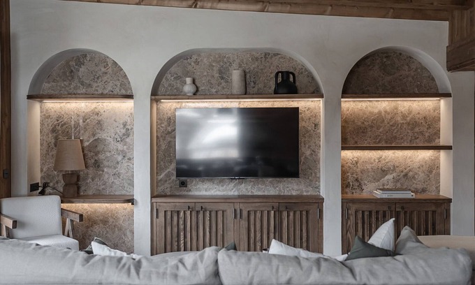 Le Cret Apartment | Luxury at the Slopes with Exclusive Service
