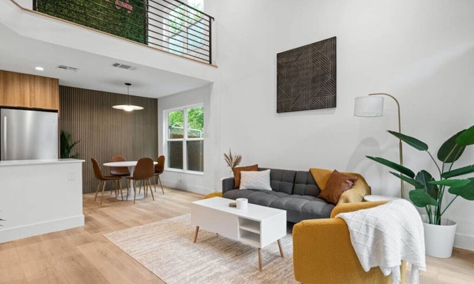 Gracywoods House | Luxury Austin Bungalow | Domain | Turfed Yard