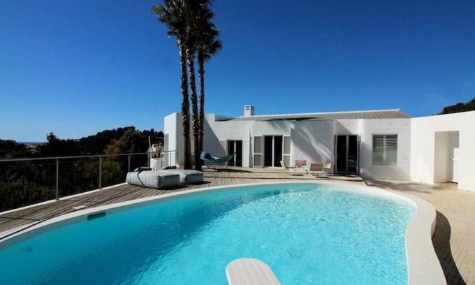 Poco Partido Villa | Luxury Beach Villa close to the beach and the center of Carvoeiro