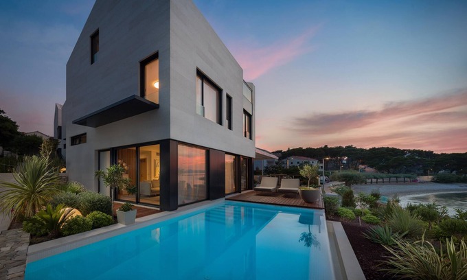 Sutivan Villa | Luxury Beachfront Villa Sutivan 1 with heated private pool at the beach in Sutivan - Brac