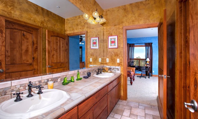 Payson Cabin | Luxury Cabin In Gated Club - Great for families relocating - long-term rental