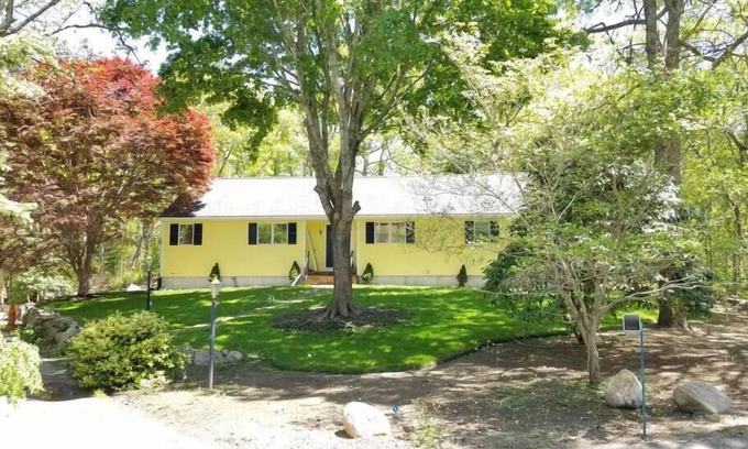 West Falmouth House | LUXURY CAPE COD'S BEST BEACH GETAWAY