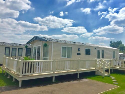 Tattershall Other | Luxury Caravan with Hot tub on Tattershall lakes