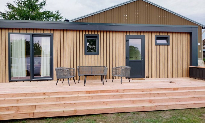 Blokzijl Ski Chalet | Luxury Chalet Eveline in the middle of Natura2000, close to Blokzijl, Giethoorn and more!