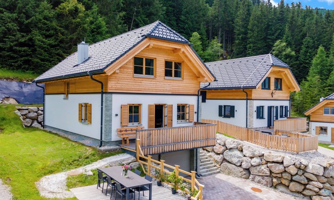 Donnersbachwald Ski Chalet | Luxury chalet with garage and sauna