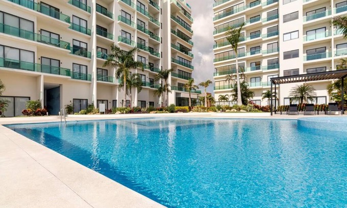 Ejidal Apartment | Luxury Condo, 2BR, Fast Internet, Condo Akul