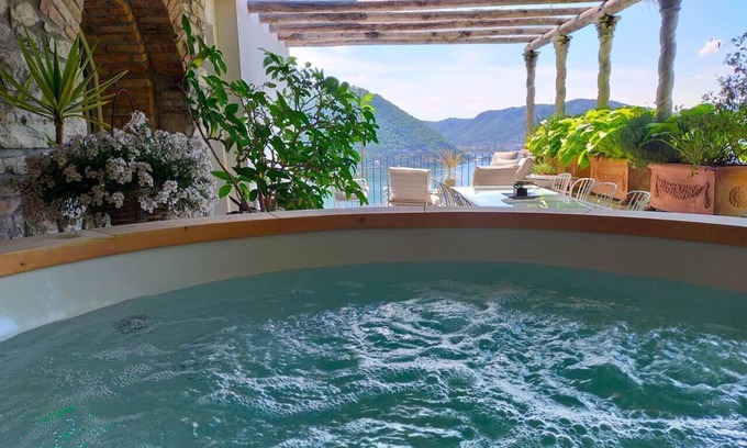 Cernobbio House | Luxury Convent-Finnish Wooden Jacuzzi/LakeViews/AC