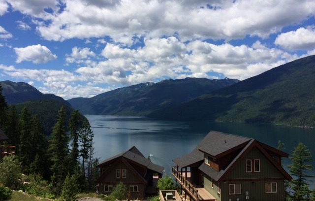 Silverton House | Luxury Cottage with Spectacular Lake & Mountain Views