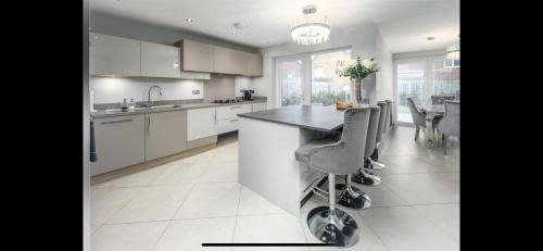 Durham House | Luxury Durham Home in DH1, Free Parking, No Fees