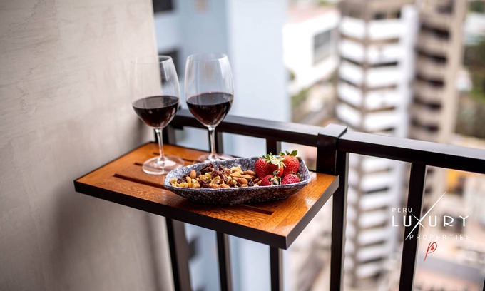 San Isidro Centro Financiero Apartment | Luxury Executive Suite | Pool & Gym