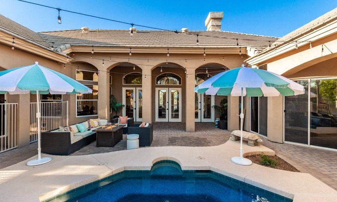 Circle G Riggs Homestead House | Luxury Family Retreat with Resort-Style Amenities