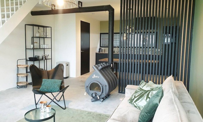 Vreeland Apartment | Luxury Farmstay – Sleep in Style Among the Cows