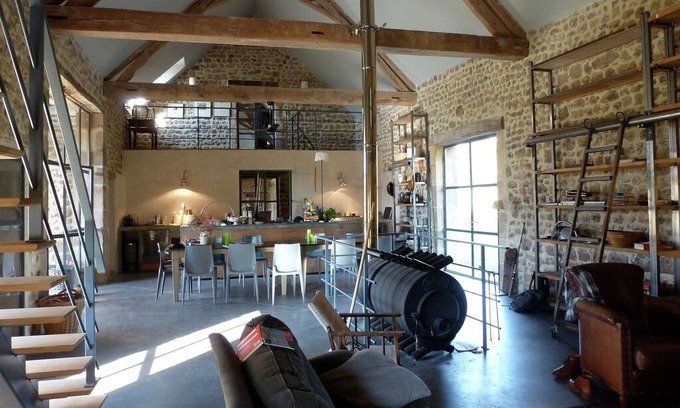 Braize House | Luxury Farmhouse with Private Garden in Braize