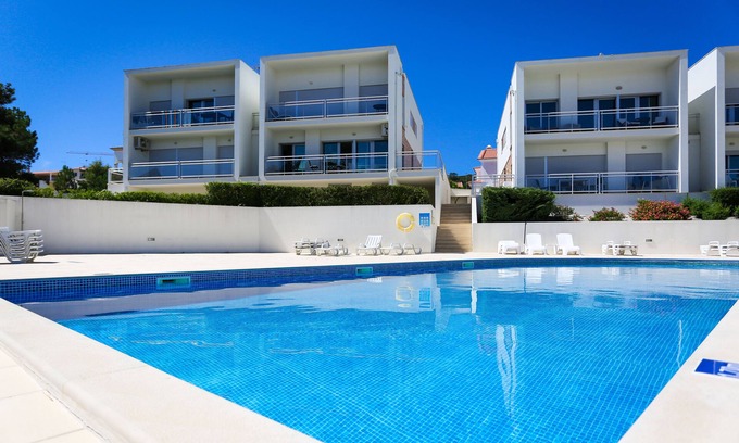 Salir do Porto Apartment | Luxury flat, heated pool, 5mn walk to the beach