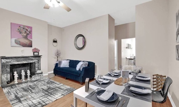 Gayborhood Apartment | Luxury Flat in Center City
