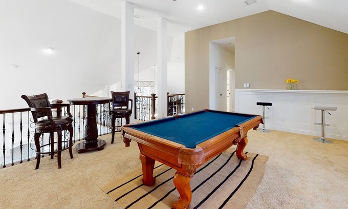 Little Elm House | Luxury Home | House in Little Elm with fireplace, central AC & washer/dryer