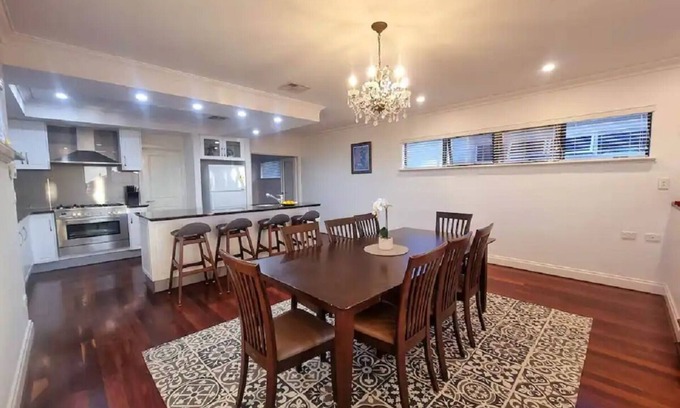 Doubleview House | Luxury Home in Doubleview