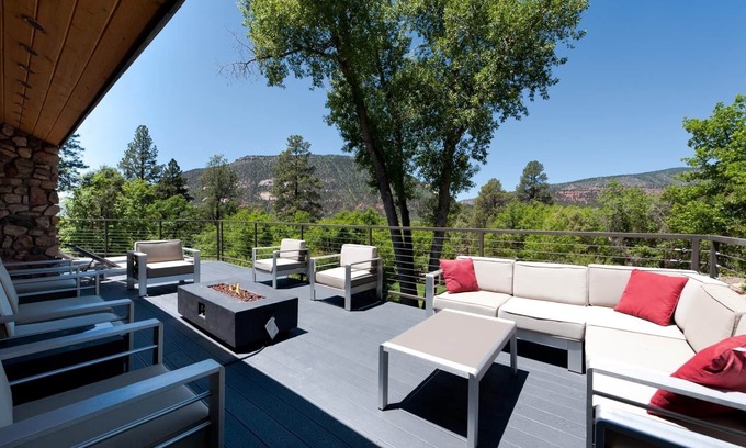 Durango - Purgatory House | Luxury Home on 8 Acres - 9 Min. to DGO - Hot Tub/Fire Pit - Awesome Views -