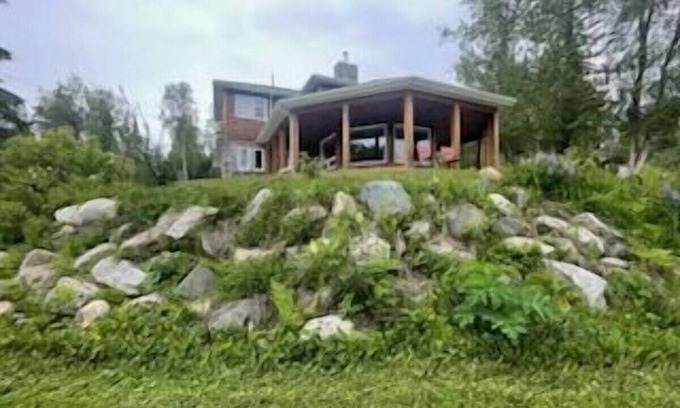Nikiski House | Luxury Home on a Pristine Lake