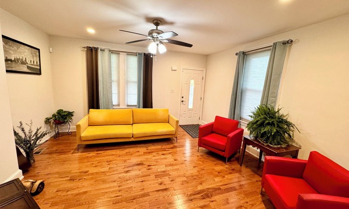 Foxcroft Square House | Luxury Home w/Front & Back Patio!