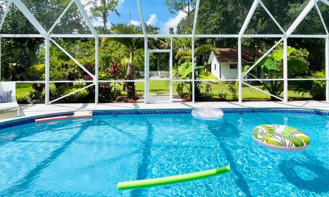Jupiter Farms House | Luxury Jupiter Farm Getaway Pool, BBQ, Game Shed
