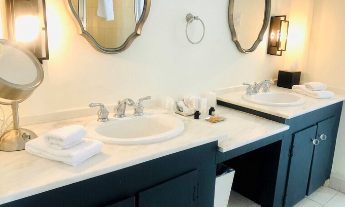 West Dover Resort | Luxury King w/balcony, accessible
