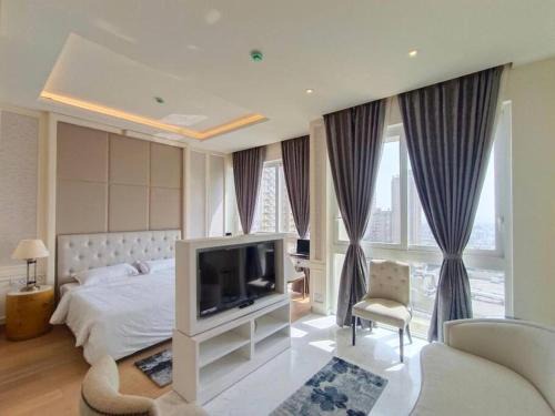 Bengaluru Apartment | Luxury Leela residence studio apartment, near Bangalore airport,Manyata tech park