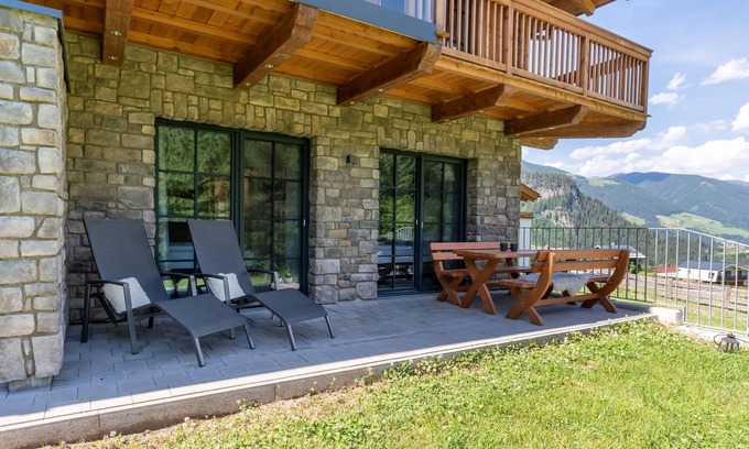 Eben im Pongau Ski Chalet | Luxury lodge with a private sauna near Flachau