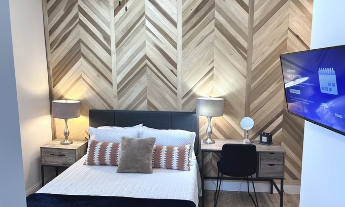 Spring Apartment | Luxury Loft in the Spring & Woodlands Area
