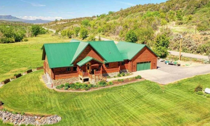 Collbran Ski Chalet | Luxury Log Home - 25 Minutes To Skiing, Boating and Trails!