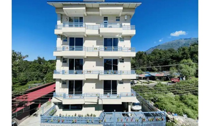 Sidhpur Apartment | Luxury Low Cost Rooms Dharamshala Lift Wi-fi 5G