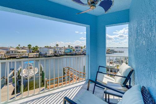 Nettles Island House | Luxury Nettles Island Home with Large Deck!
