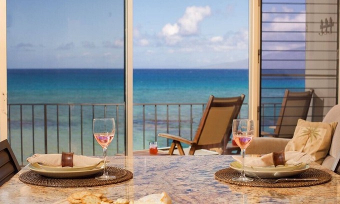Honokowai Condo | Luxury OCEAN FRONT Truly 5 Star with A/C, 20' From The Water At Pikake. No fees