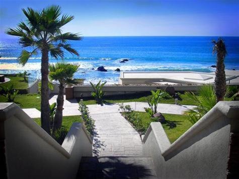 Playa Encantada Apartment | 'Luxury Oceanfront Penthouse with Pools, Jacuzzis and Spectacular Ocean Views'