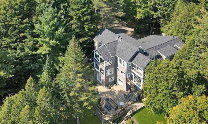 Eagle Lake Cottage | Luxury on Glen: 6BR Retreat w/Sauna, Hot Tub & Waterslide!