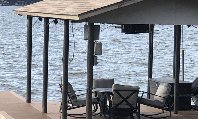 Enchanted Oaks House | Luxury Open Water Retreat designed for Fun and Relaxation.