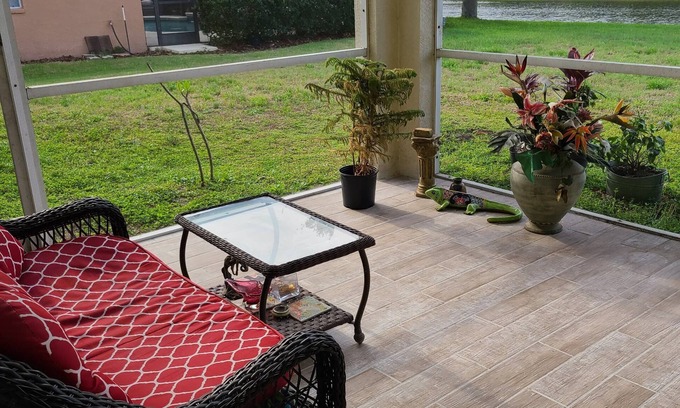 Riverview House | Luxury, peaceful attractive Colonial style home