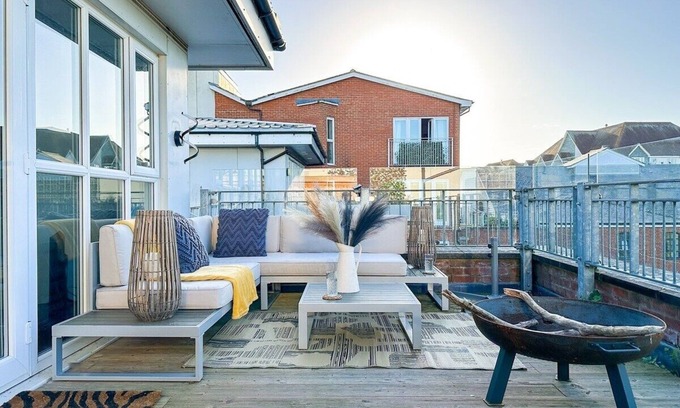 Canterbury Apartment | Luxury Penthouse Flat | Available Thu - Mon Weekly
