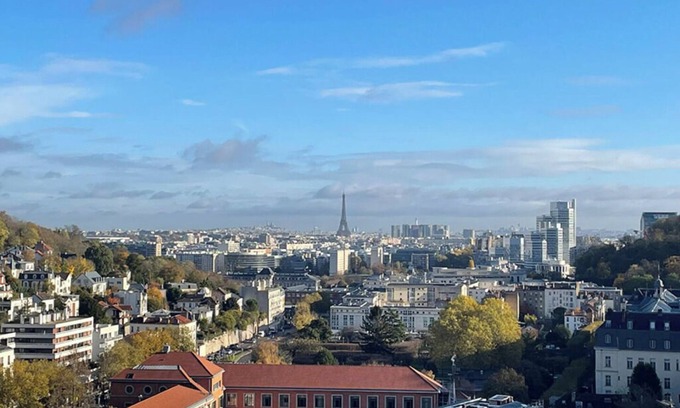 Sevres Apartment | Luxury Penthouse with Eiffel Tower Views, Minutes from the Palace of Versailles