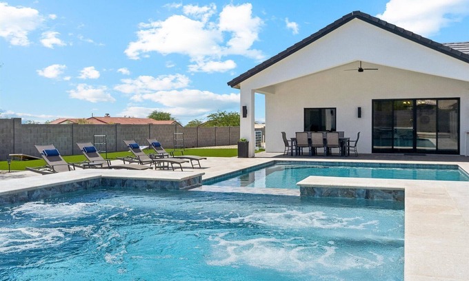 Desert View House | Luxury Phoenix Getaway - Spa, Pool + Near Hiking