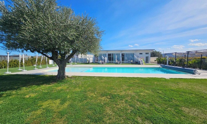 Spoltore Hotel | Luxury pool Suites - Città Bianca